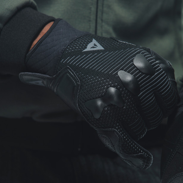 UNRULY ERGO-TEK GLOVES