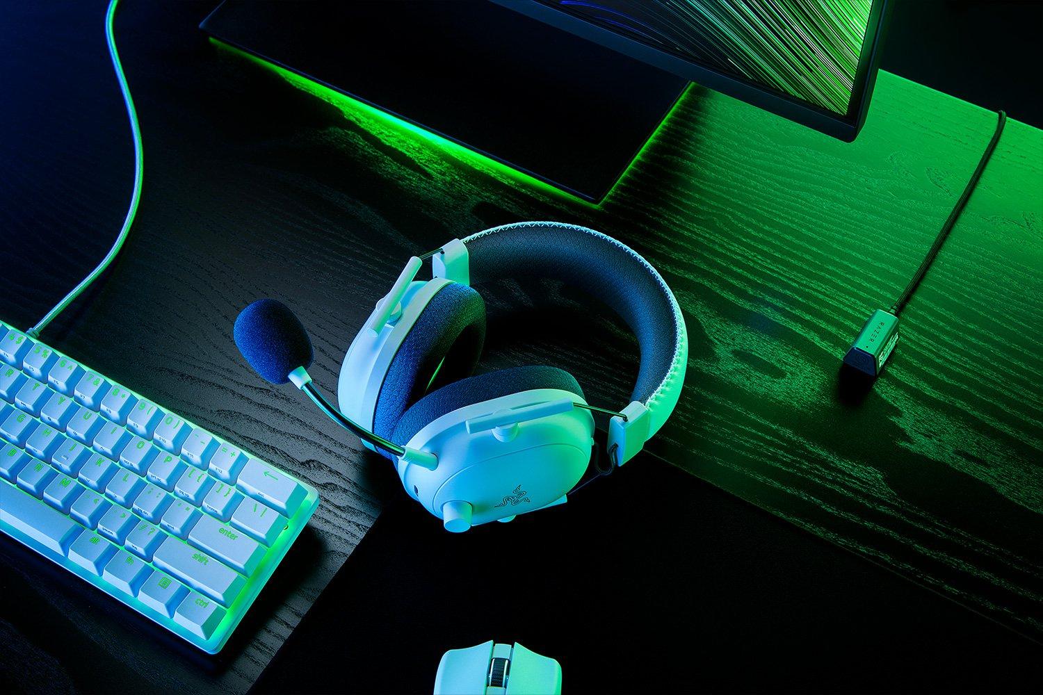 Razer – BlackShark V2 Pro – Trådløst Esports Gaming Headset med THX Spatial Audio (Hvid)